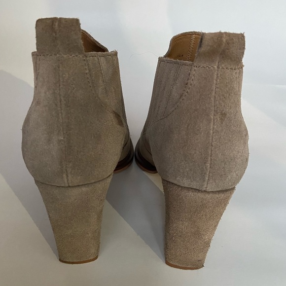 Zara buff tan suede ankle booties. - Picture 2 of 5